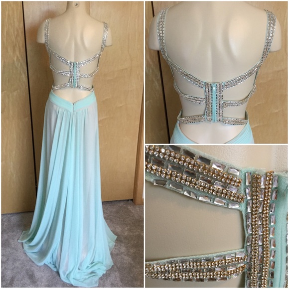 Terani Couture Exclusive design $100 - Picture 4 of 12